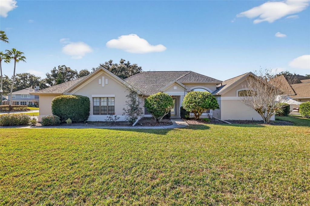 Photo of 19200 Park Place Boulevard, Eustis, FL 32736 (MLS # G5105264)