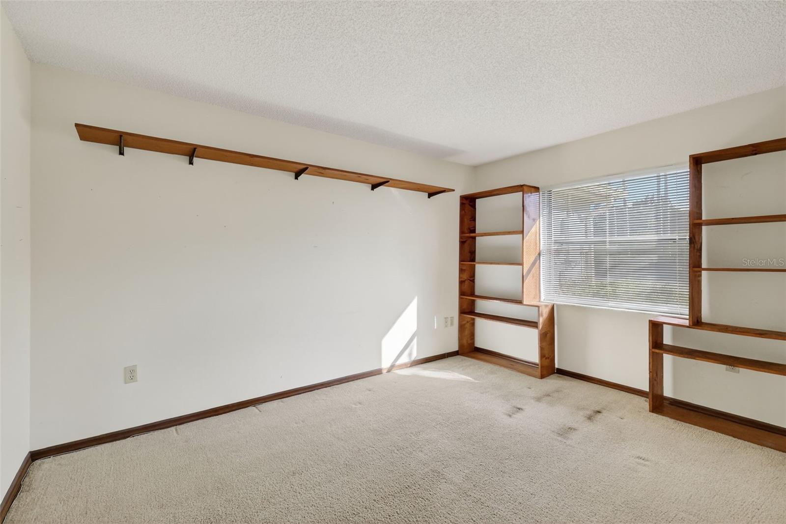 PARK PLACE ON LAKE JOANNA - Residential