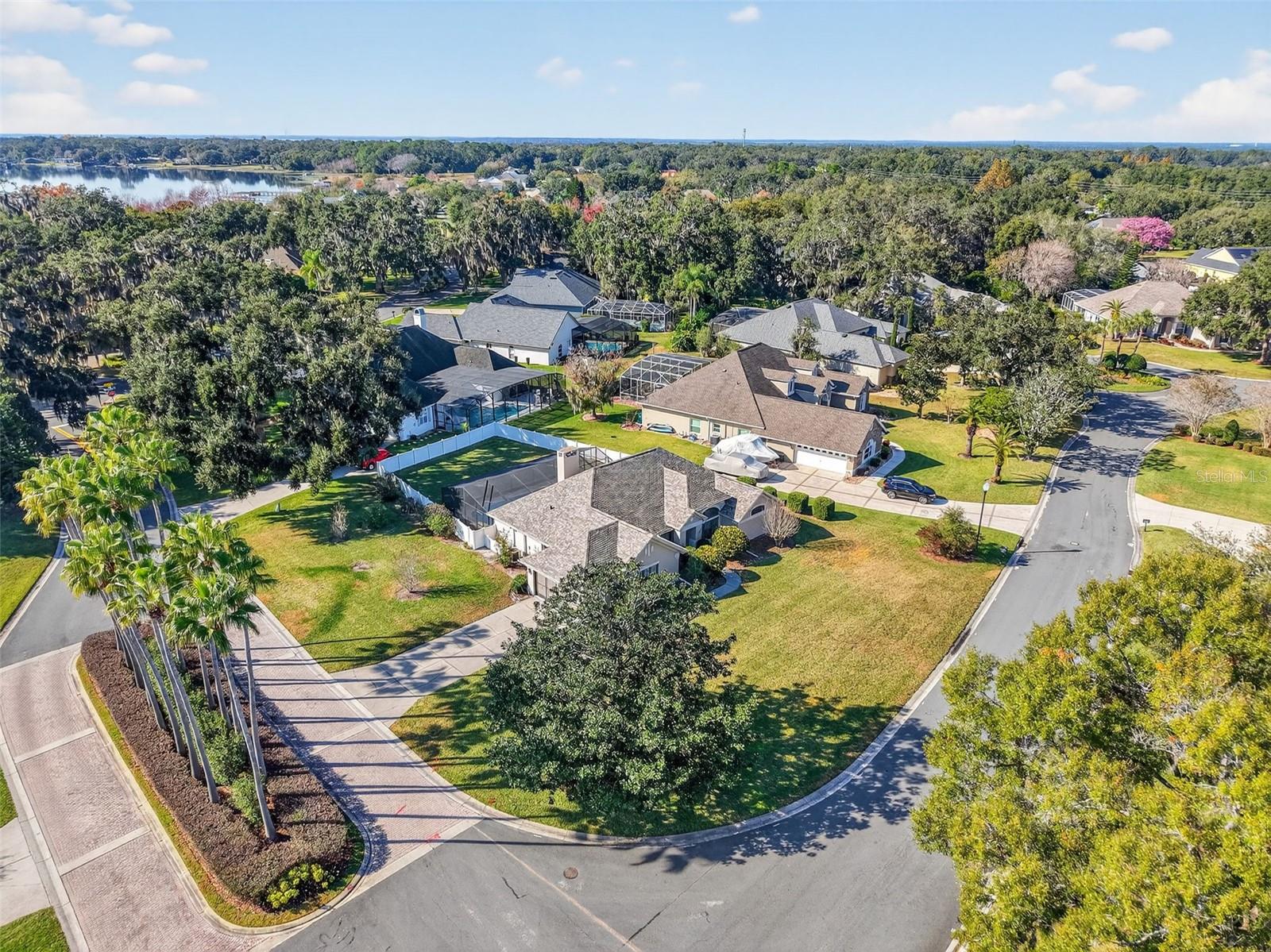 PARK PLACE ON LAKE JOANNA - Residential