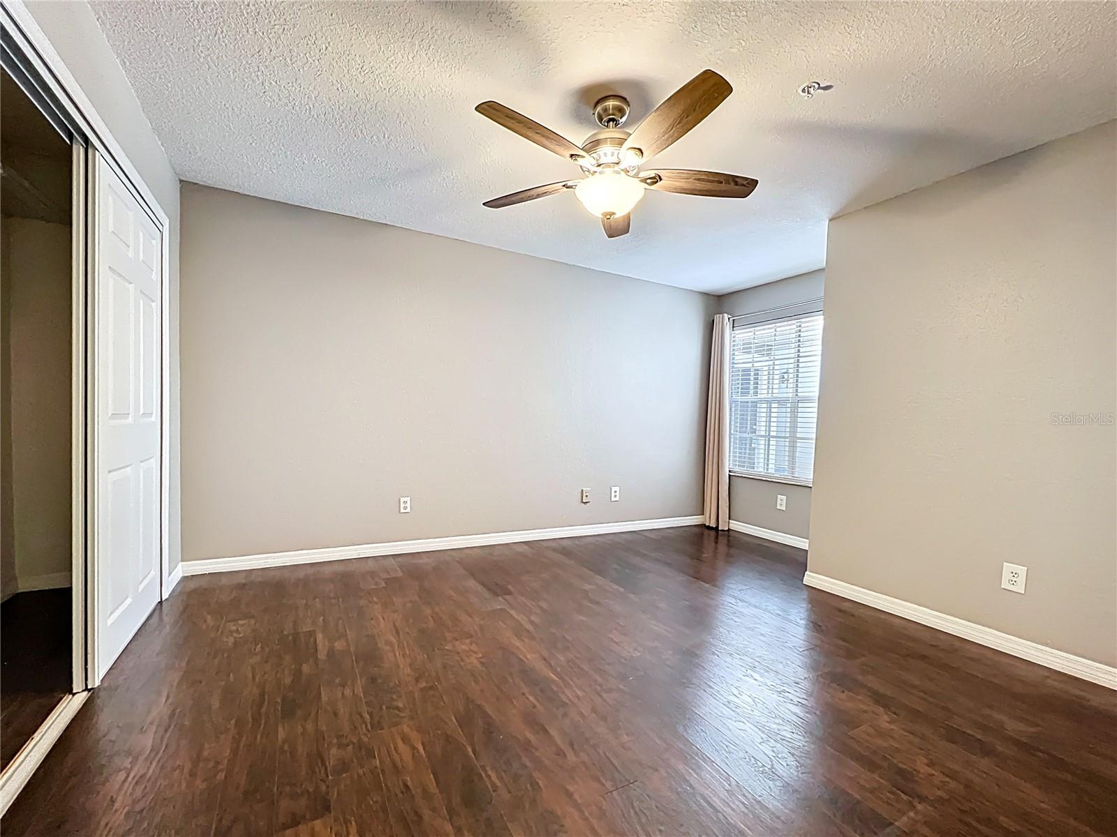 HUNTERS CHASE CONDO PH 1 - Residential