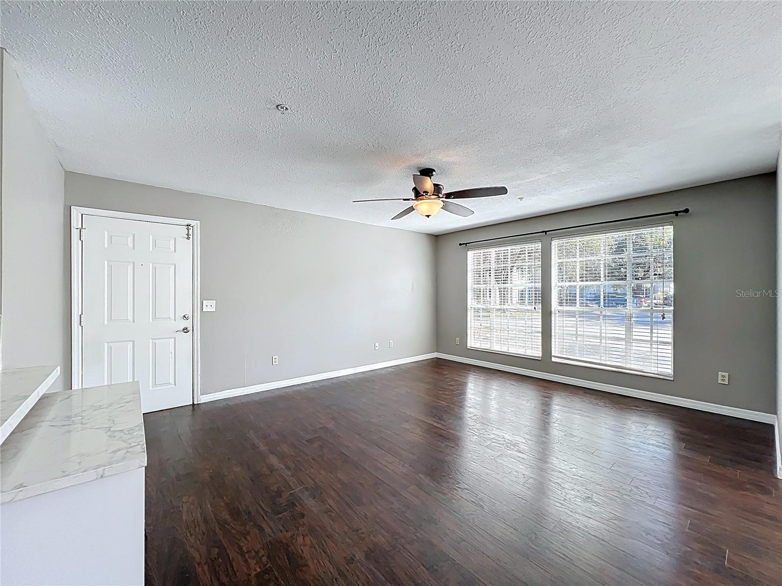 HUNTERS CHASE CONDO PH 1 - Residential