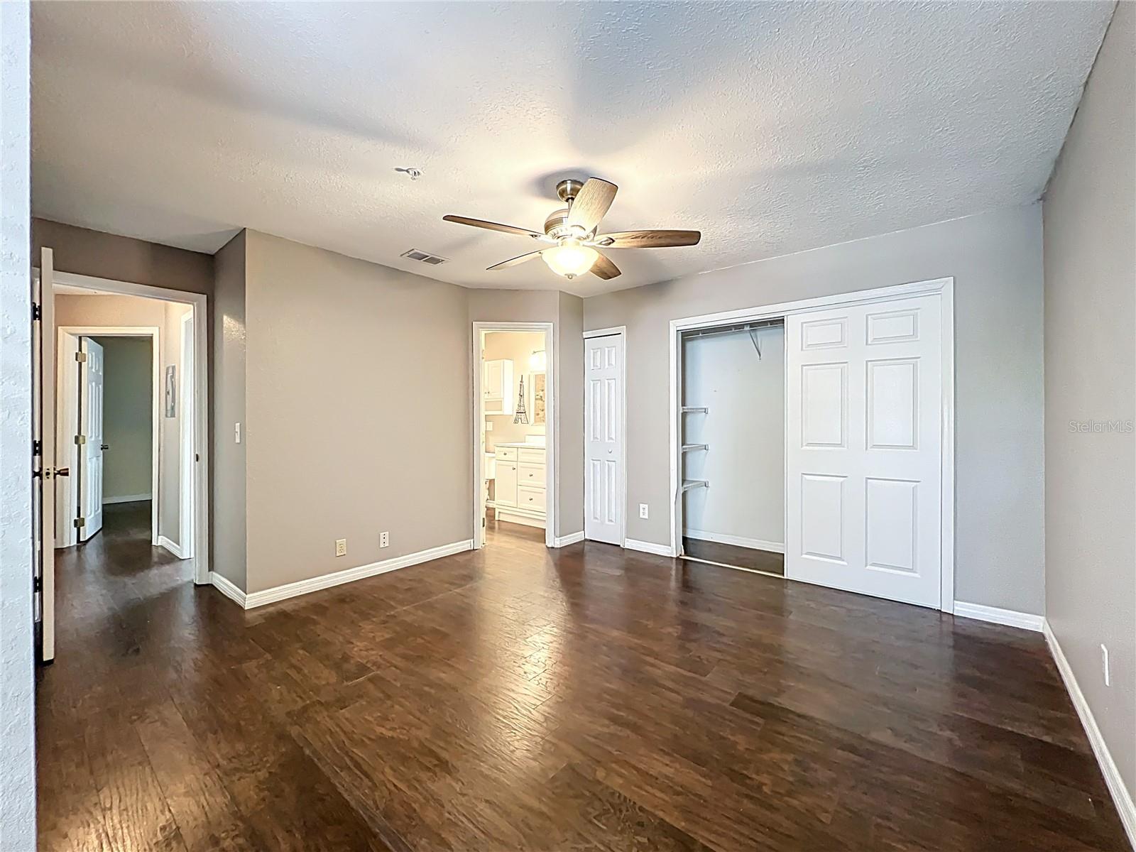 HUNTERS CHASE CONDO PH 1 - Residential