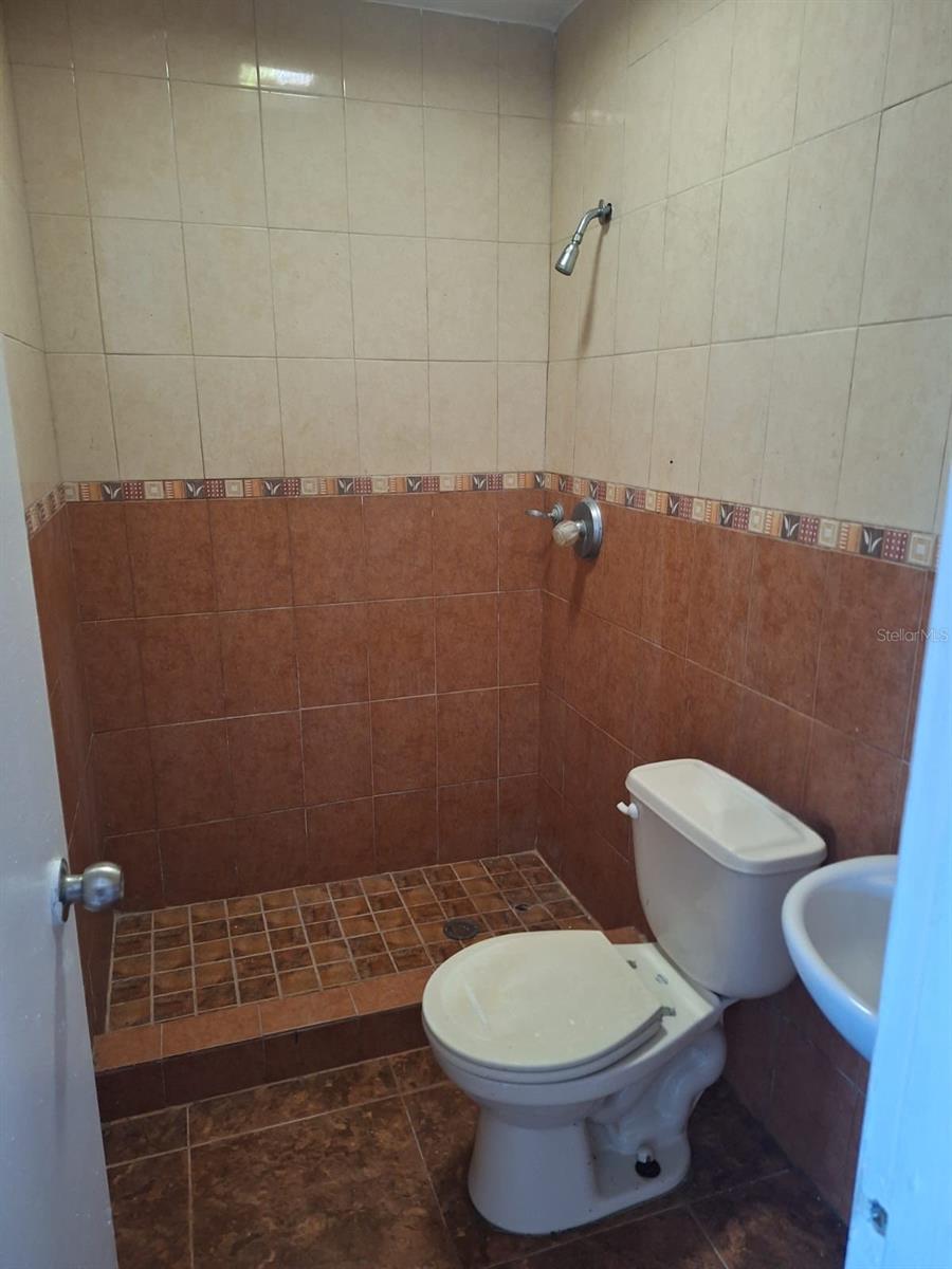 URB VILLA GUADALUPE - Residential