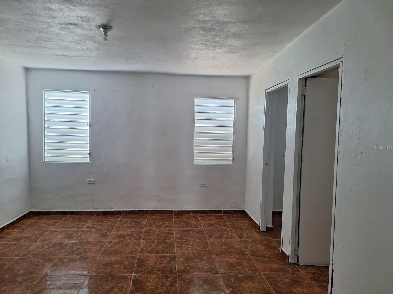 URB VILLA GUADALUPE - Residential