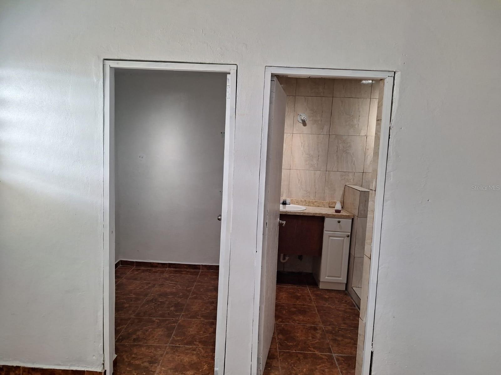 URB VILLA GUADALUPE - Residential