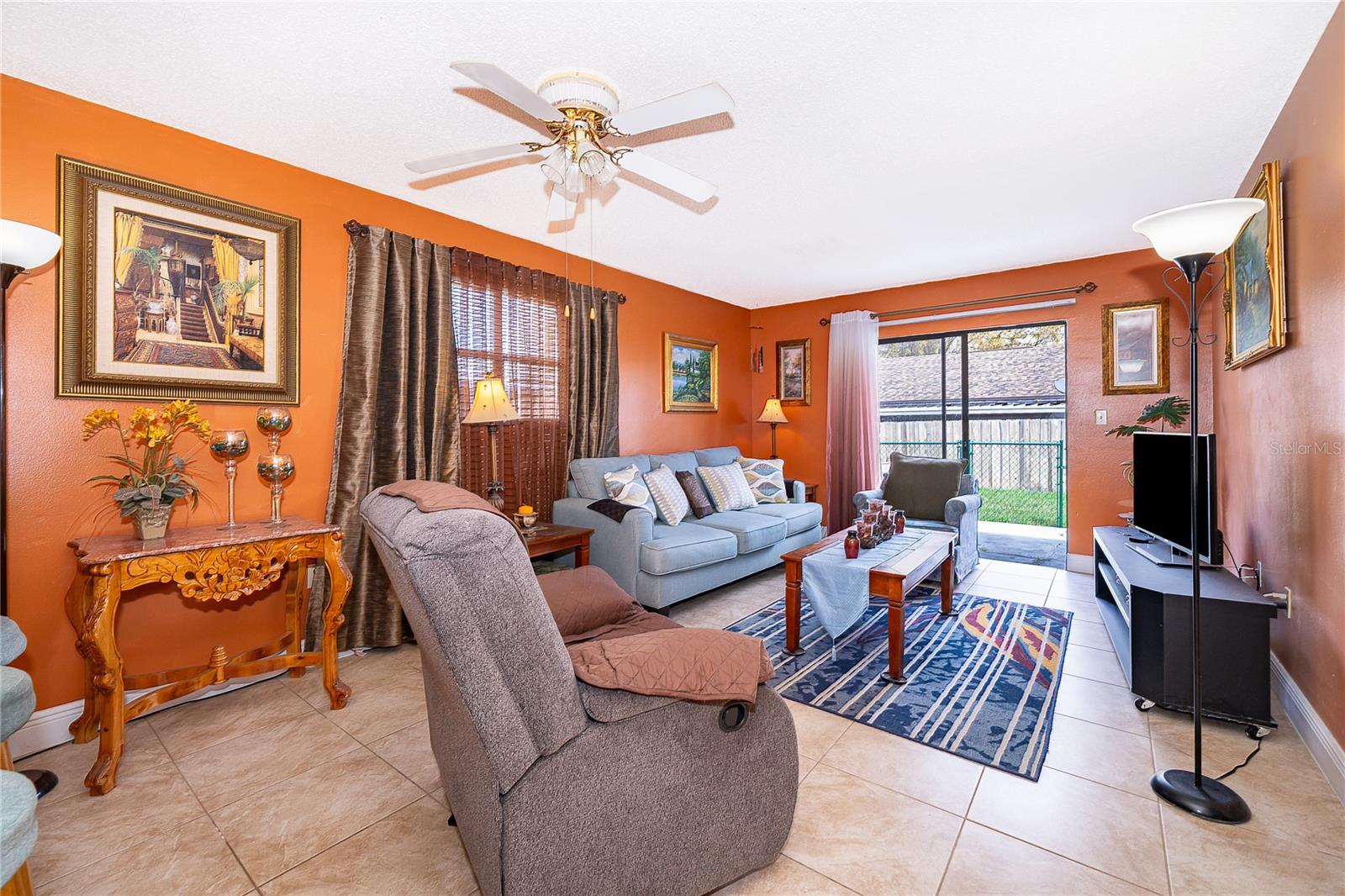 CARIBBEAN VILLAS CONDO PH A-F - Residential