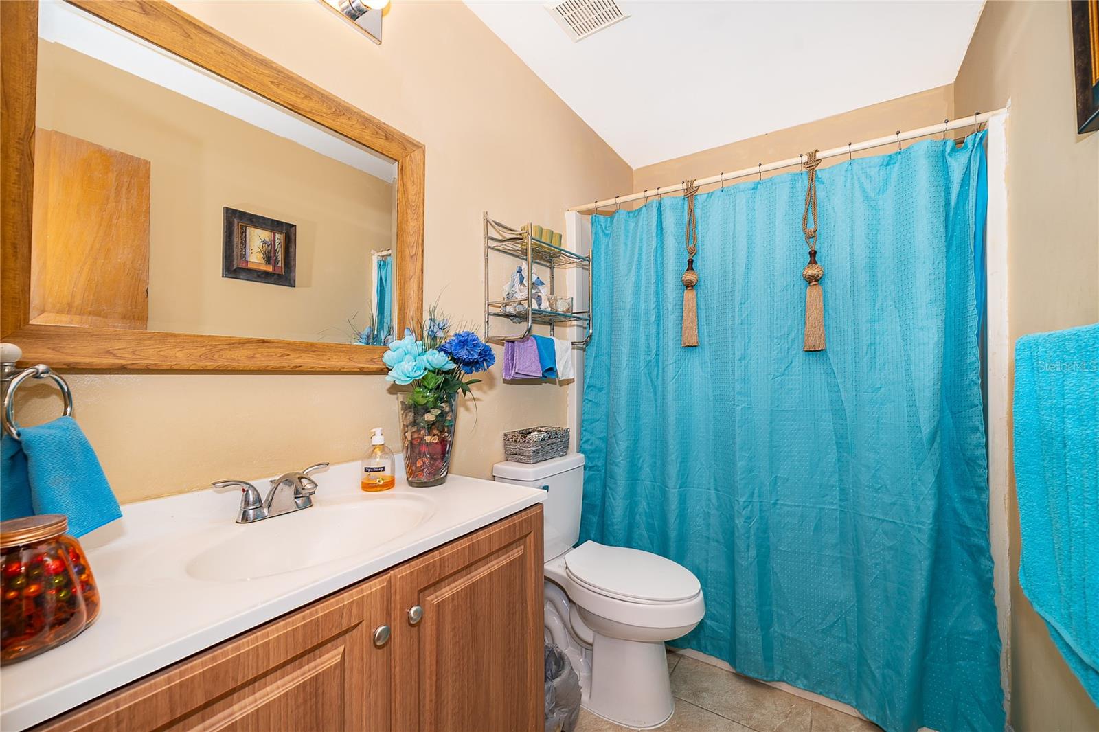 CARIBBEAN VILLAS CONDO PH A-F - Residential