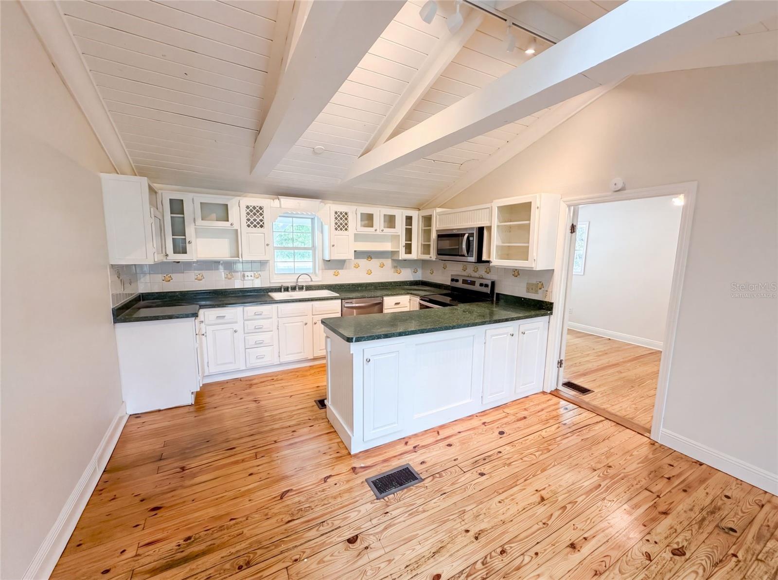 175 LAKE GENEVA ROAD