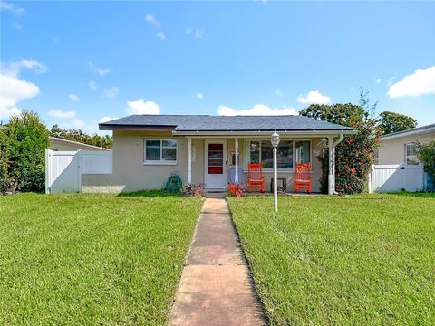 Photo of 5335 8th Avenue N, St Petersburg, FL 33710 (MLS # TB8412920) Photo of 5335 8th Avenue N, St Petersburg, FL 33710 (MLS # TB8412920)