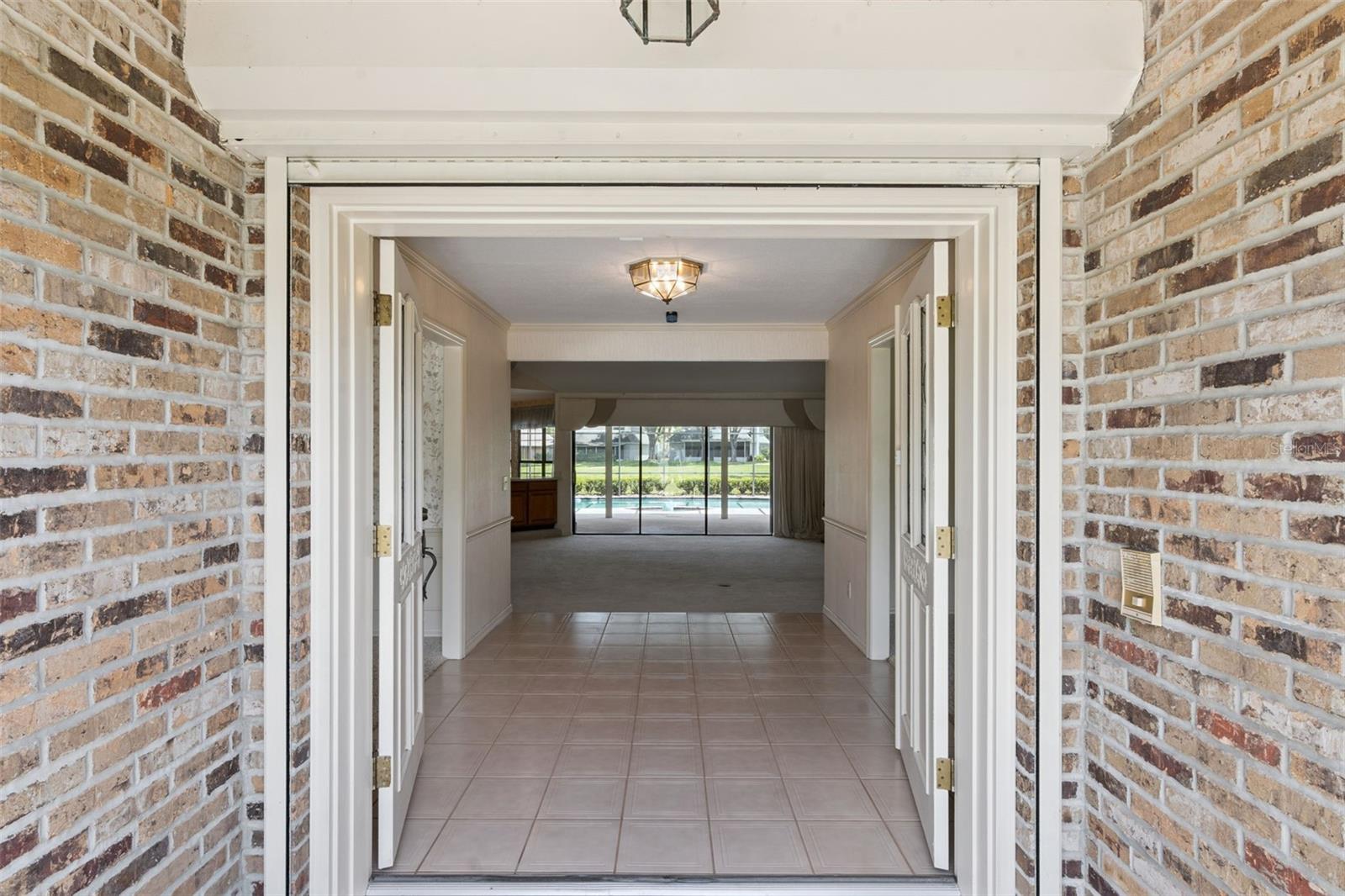 1429 MAJESTIC OAK DRIVE