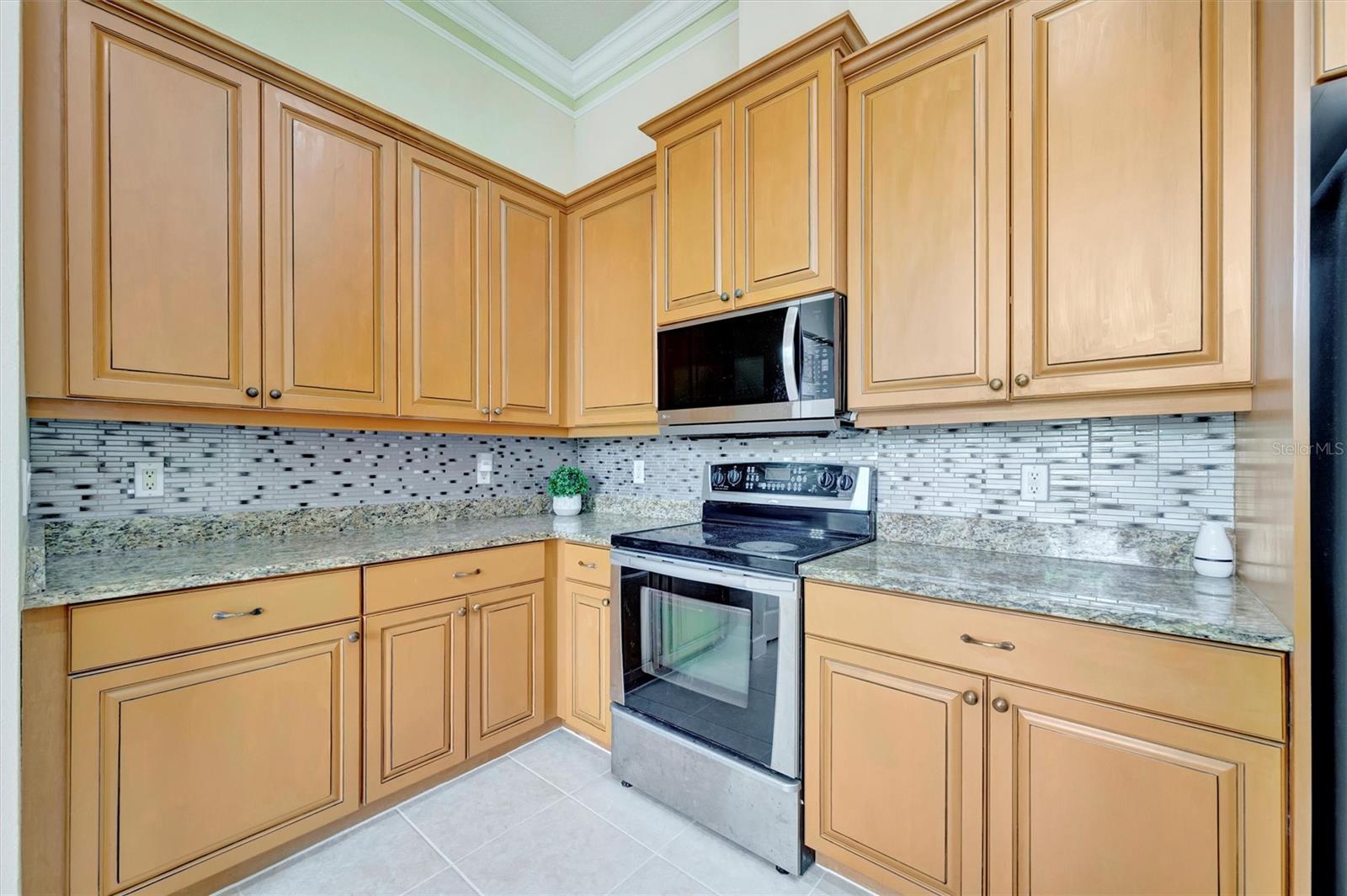 CASCADES AT SARASOTA PH II - Residential Lease