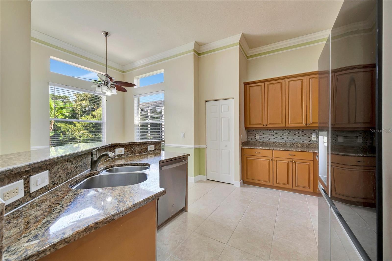 CASCADES AT SARASOTA PH II - Residential Lease