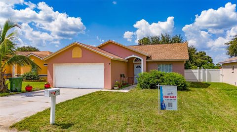 A home in WINTER HAVEN