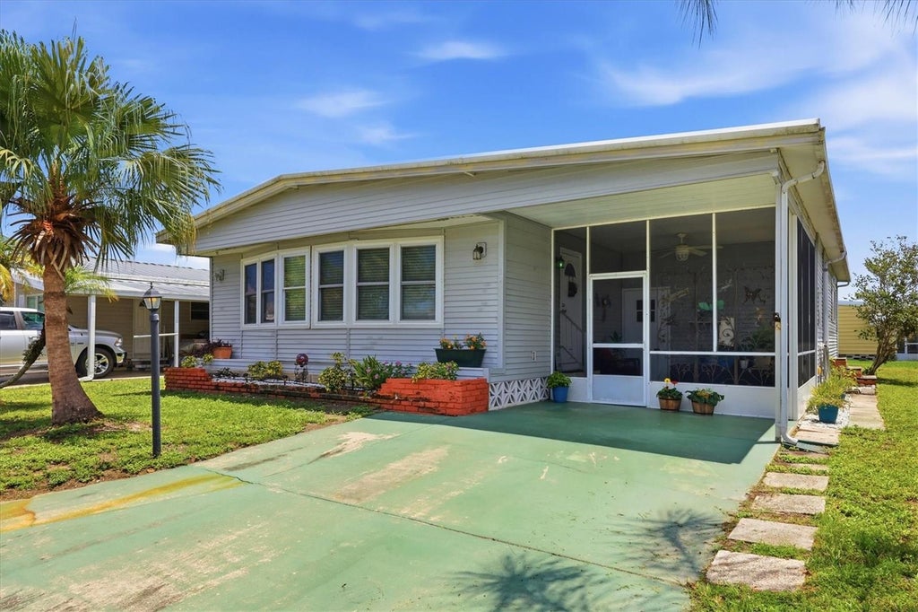 Photo of 6710 36th Avenue E #22, Palmetto, FL 34221 (MLS # A4702498)