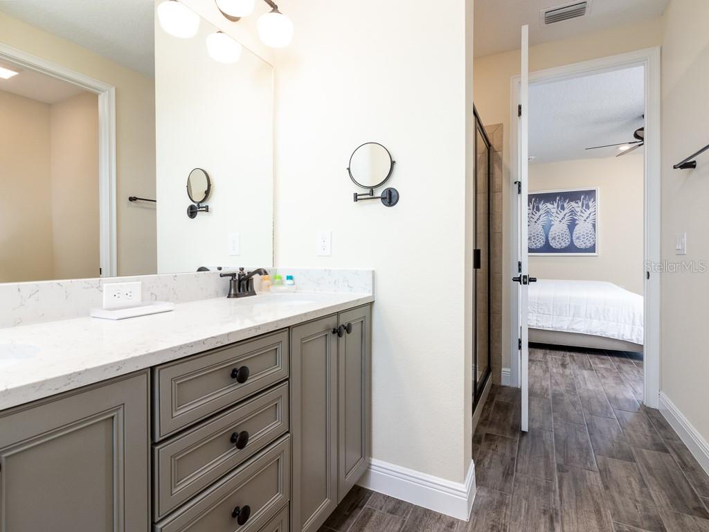 ROLLING OAKS PH 5 - Residential Lease