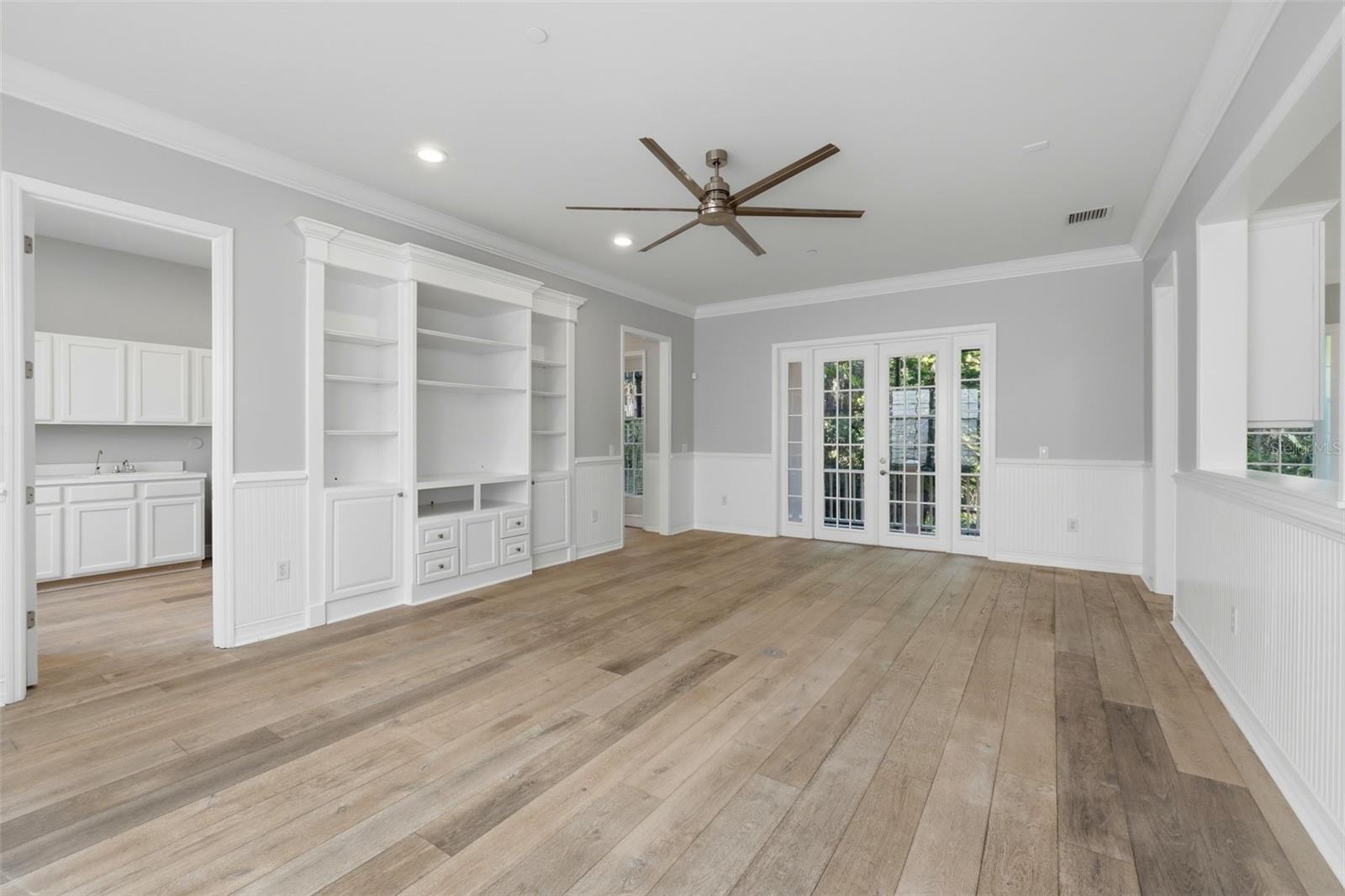 CELEBRATION LAKE EVALYN - Residential Lease