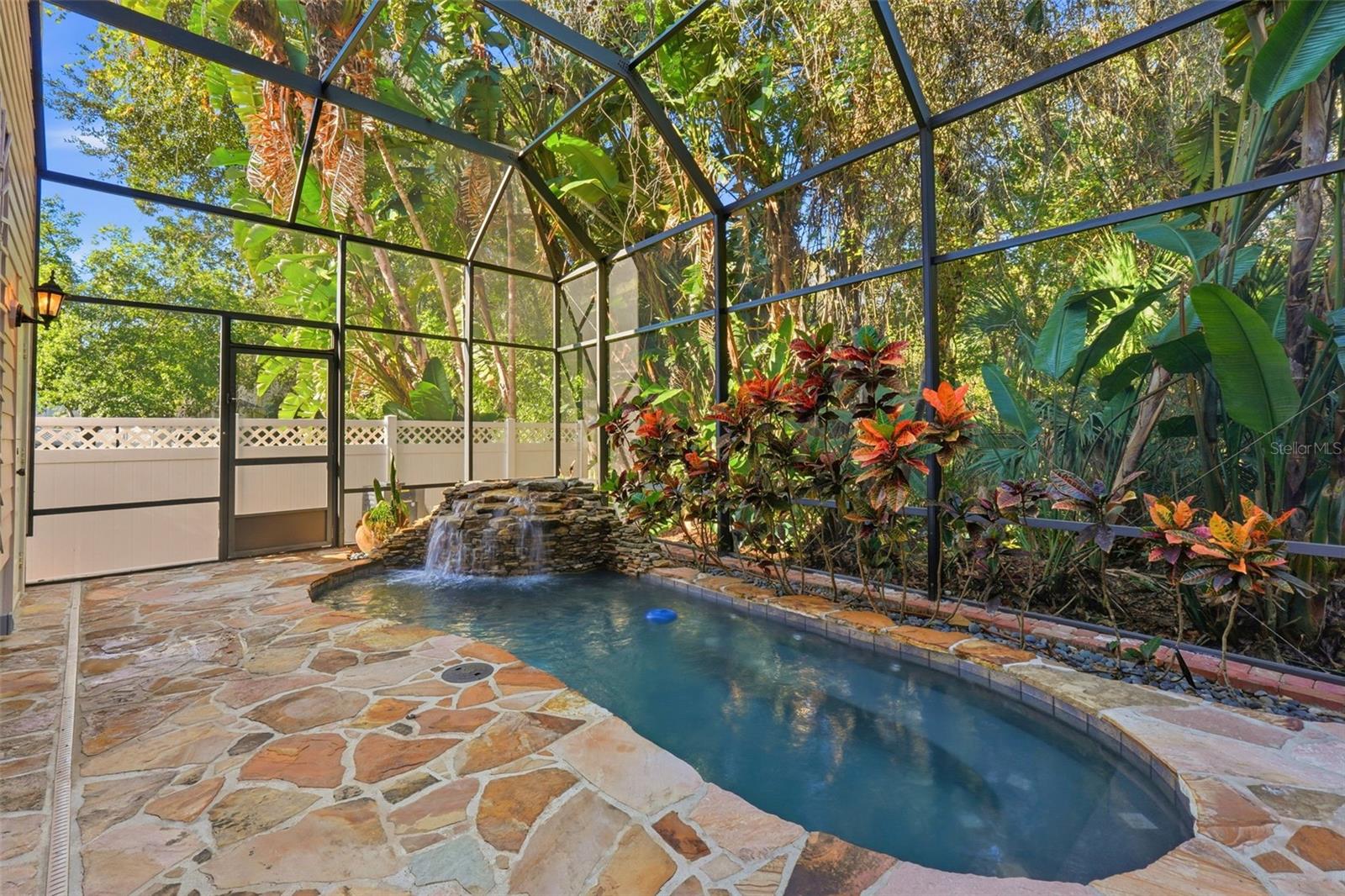 CELEBRATION LAKE EVALYN - Residential Lease