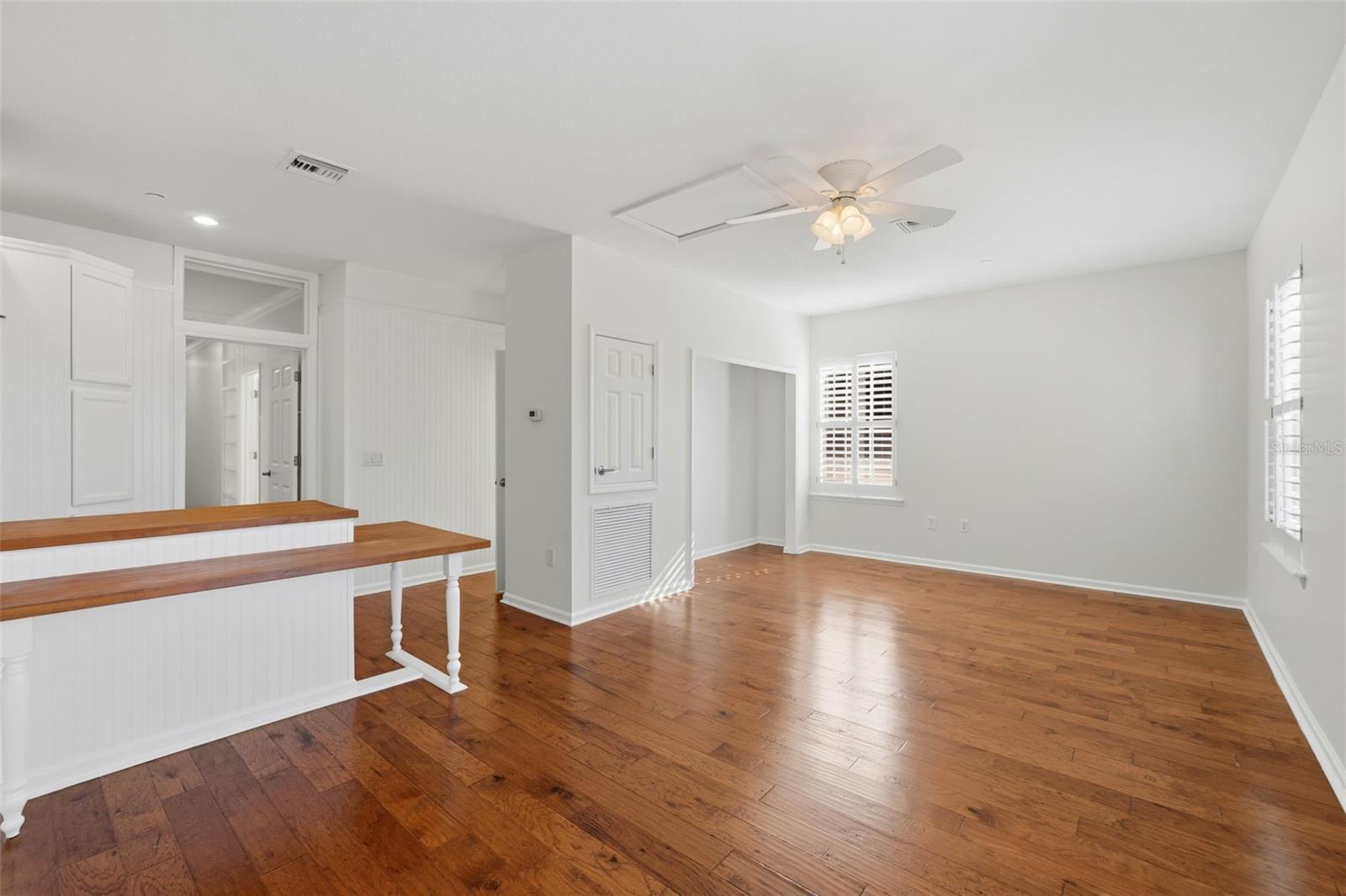 CELEBRATION LAKE EVALYN - Residential Lease