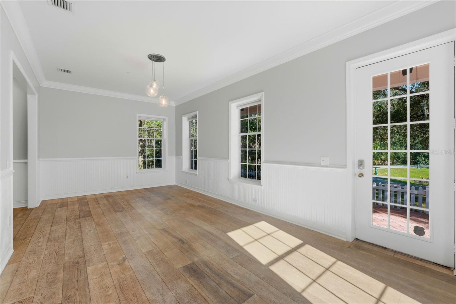 CELEBRATION LAKE EVALYN - Residential Lease