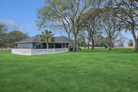 Tiny photo for 33015 Sahara Court, Sorrento, FL 32776 (MLS # O6387345)