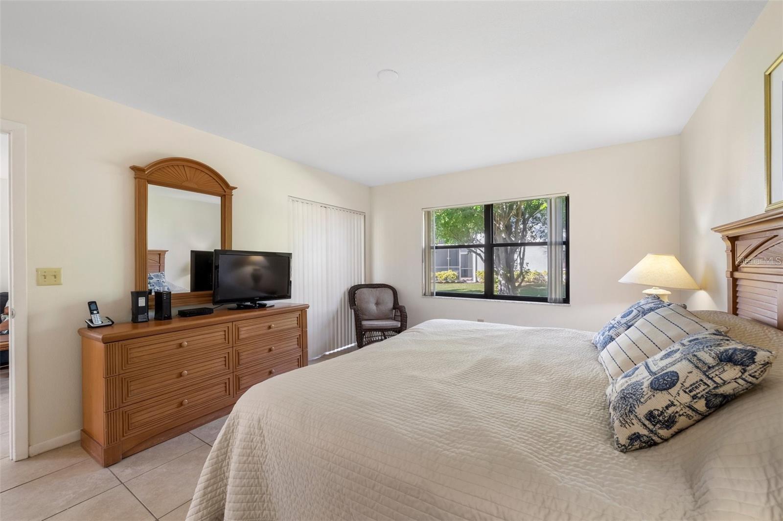 SHOREWALK BATH & TENNIS CLUB 21 - Residential