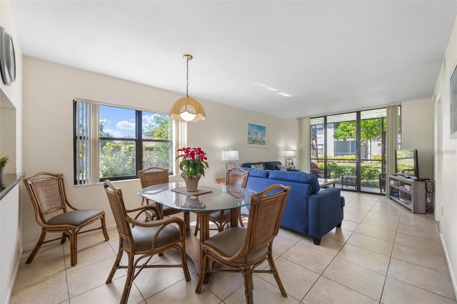 SHOREWALK BATH & TENNIS CLUB 21 - Residential