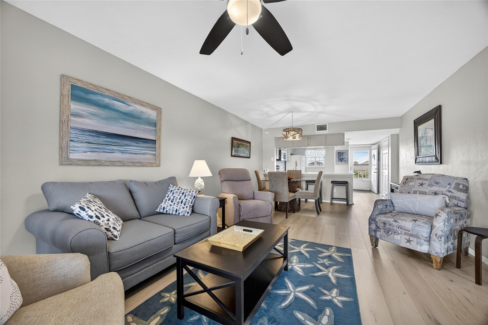 LAKES EDGE PH 03 - Residential