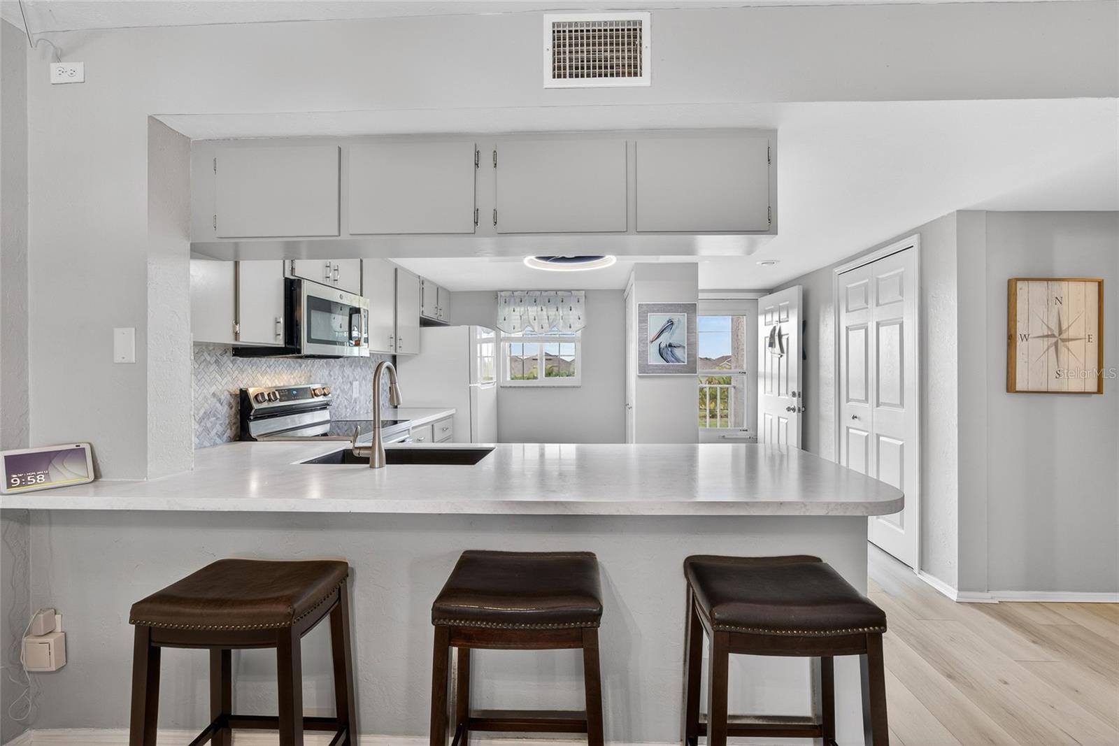 LAKES EDGE PH 03 - Residential