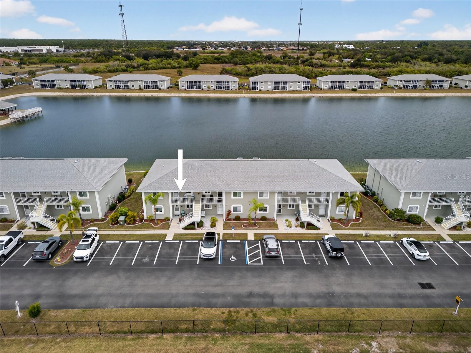 LAKES EDGE PH 03 - Residential