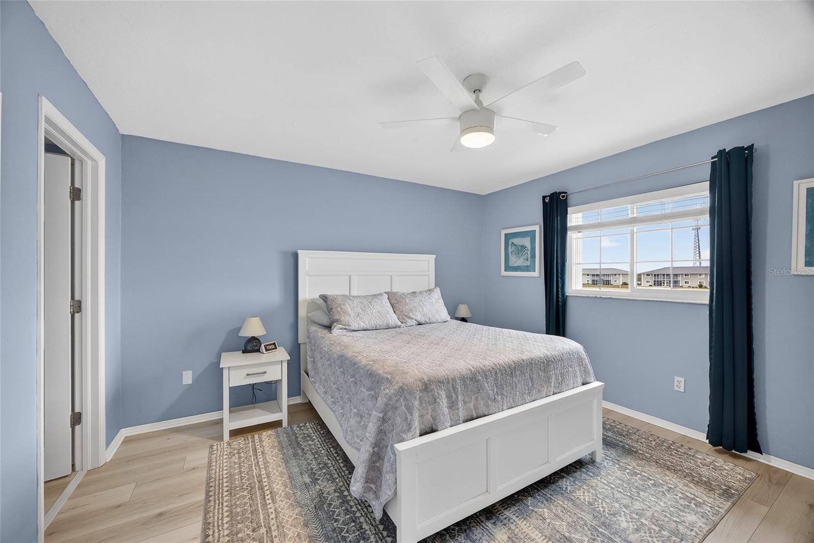 LAKES EDGE PH 03 - Residential