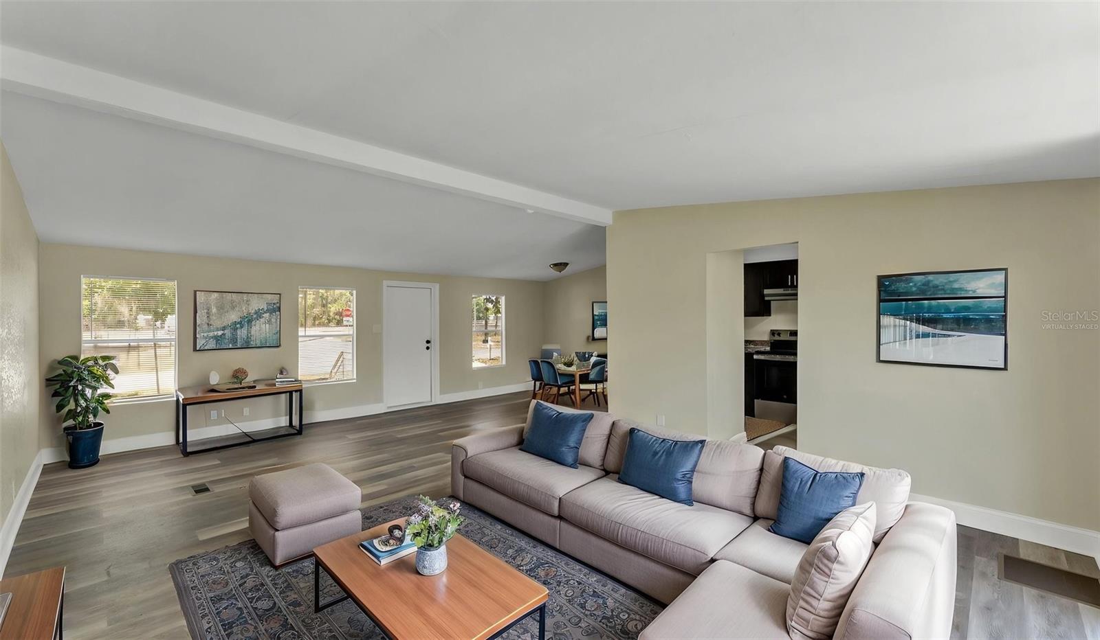 ROLLINGLEN PH 01 - Residential