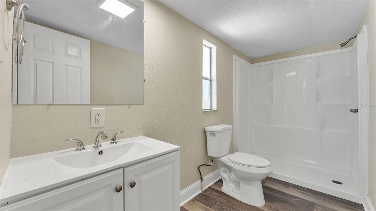 ROLLINGLEN PH 01 - Residential