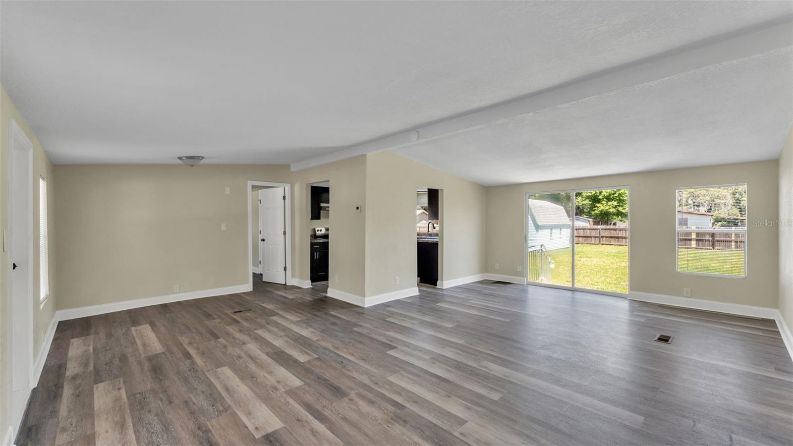 ROLLINGLEN PH 01 - Residential