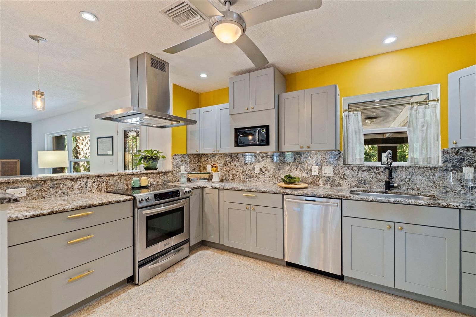 LAKEWOOD ESTATES SEC E - Residential