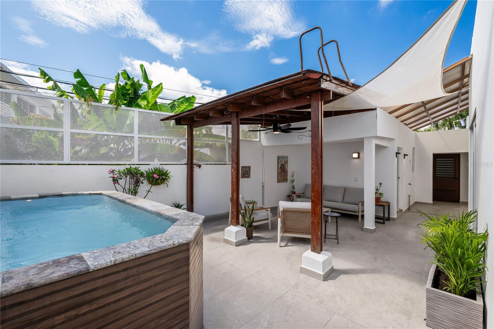 PARK BOULEVARD - Residential