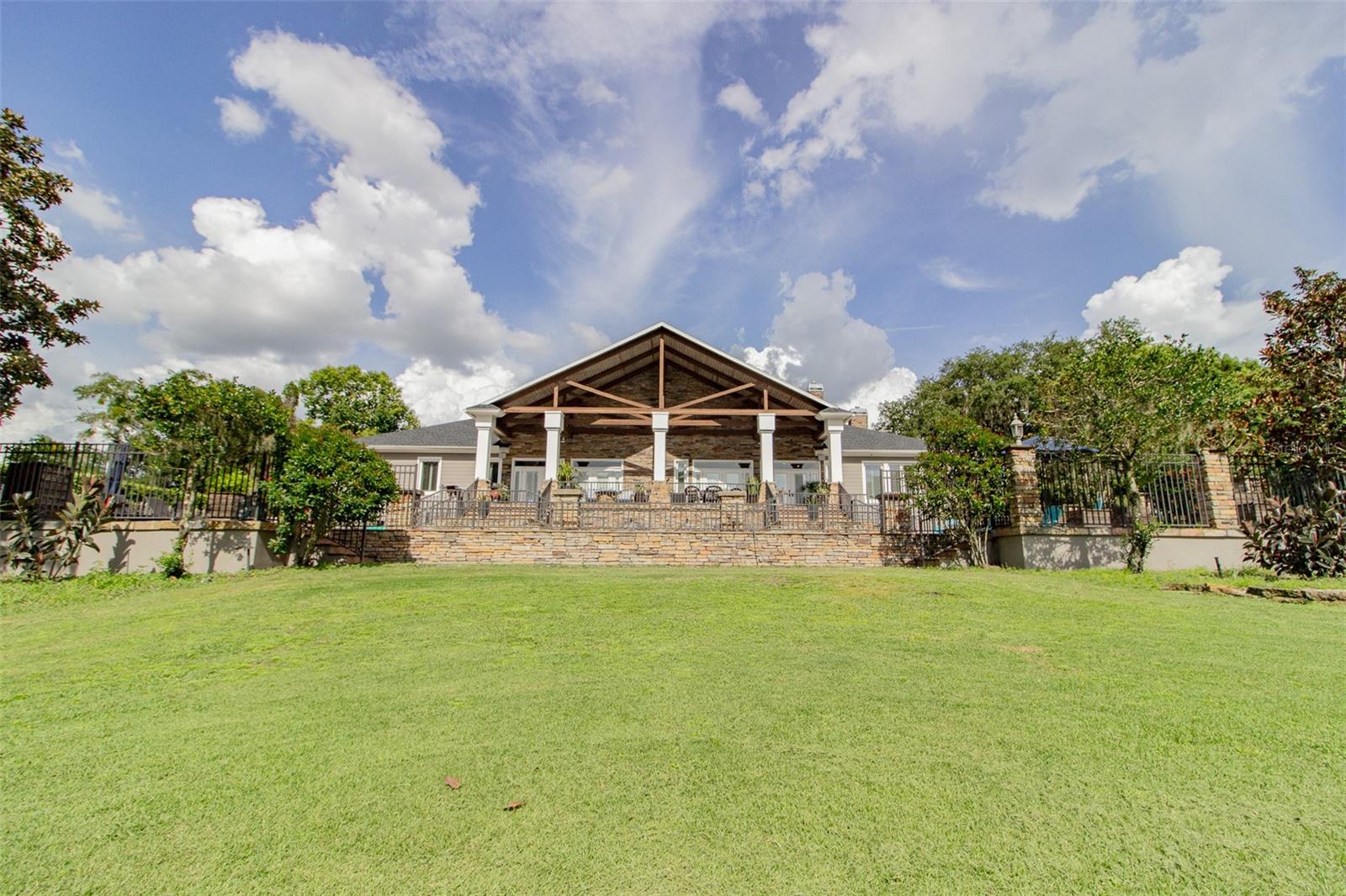 500 LAKE JULIANA DRIVE
