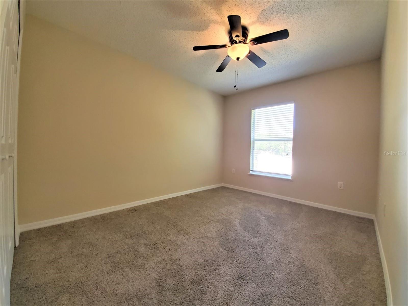 ASHBURN SQUARE TWNHMS - Residential