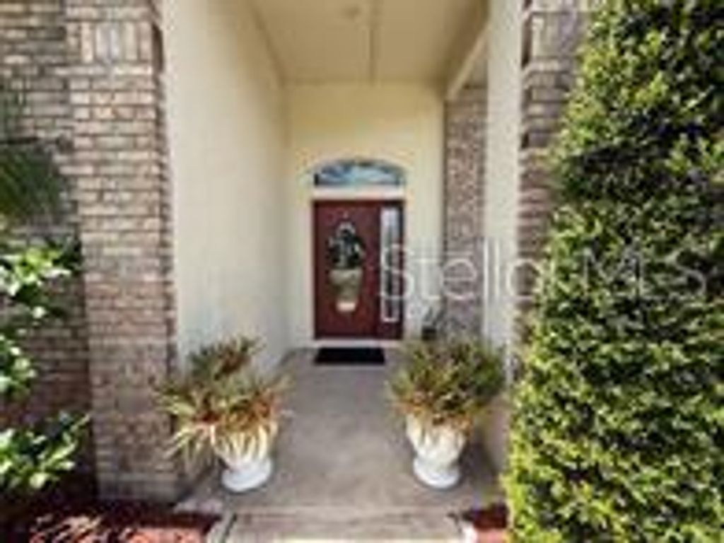 Photo of 231 Strathmore Circle, Kissimmee, FL 34744 (MLS # S5145096)