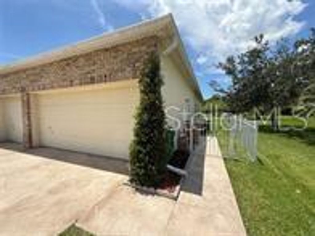 Photo of 231 Strathmore Circle, Kissimmee, FL 34744 (MLS # S5145096)