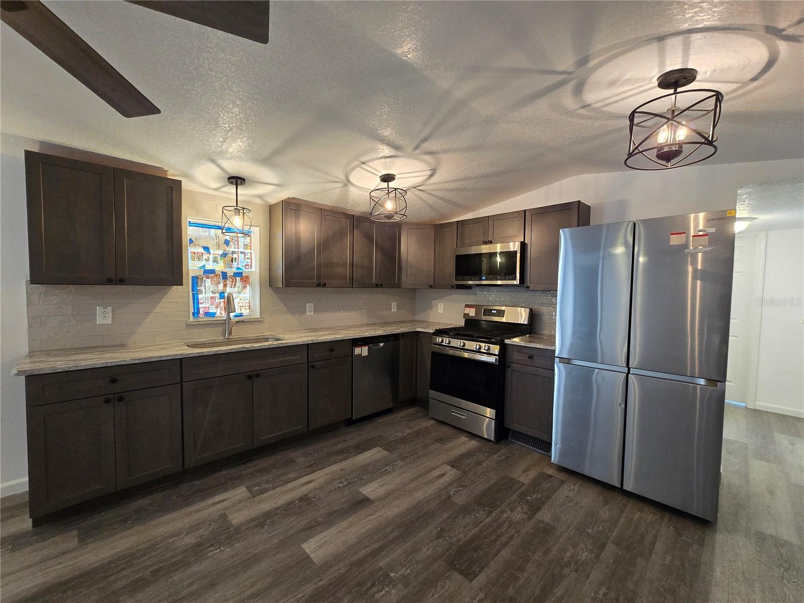 CHAIN O LAKES - Residential