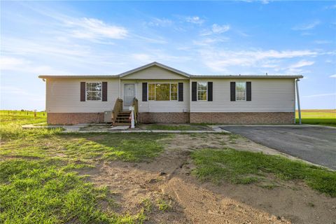 Photo of 2061 NW 165th Court Road, Dunnellon, FL 34432 (MLS # OM720746)