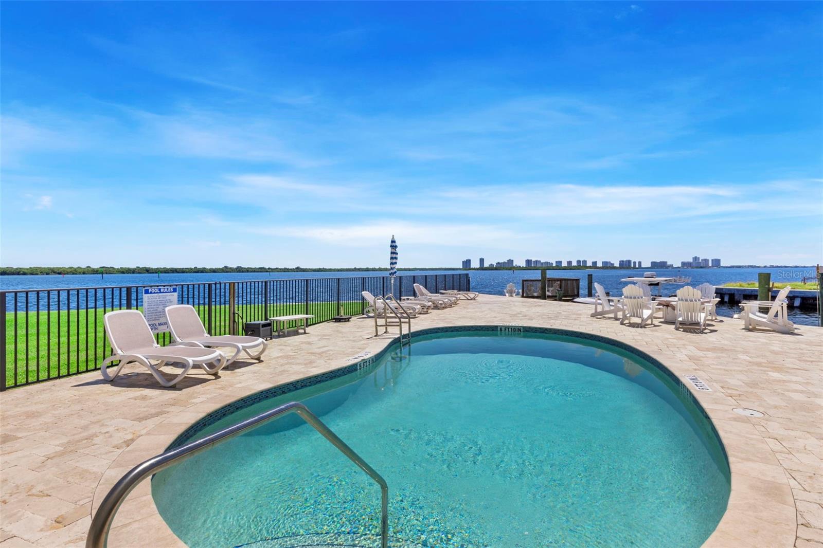 MARINA HARBOUR CONDO - Residential