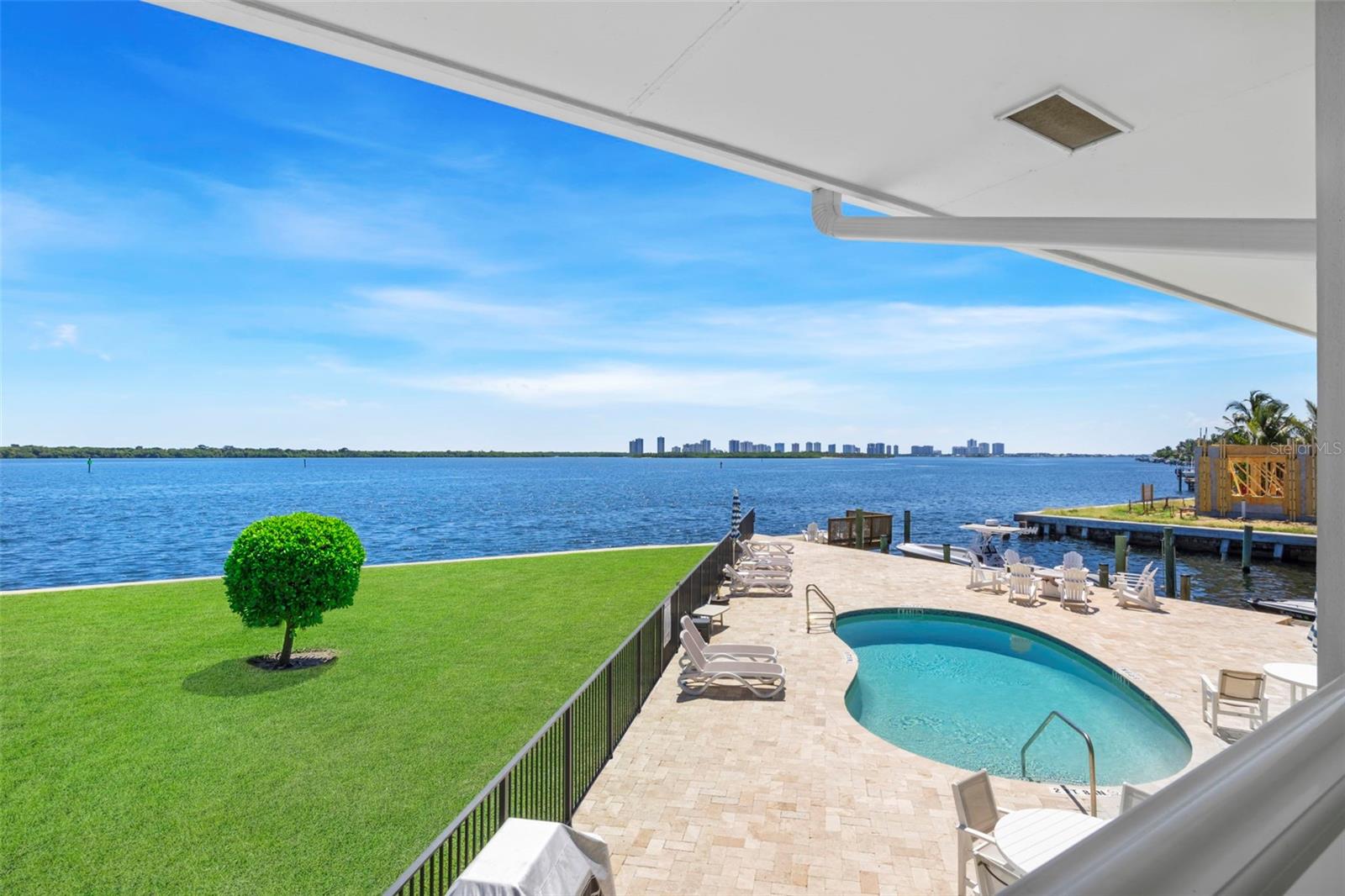 MARINA HARBOUR CONDO - Residential