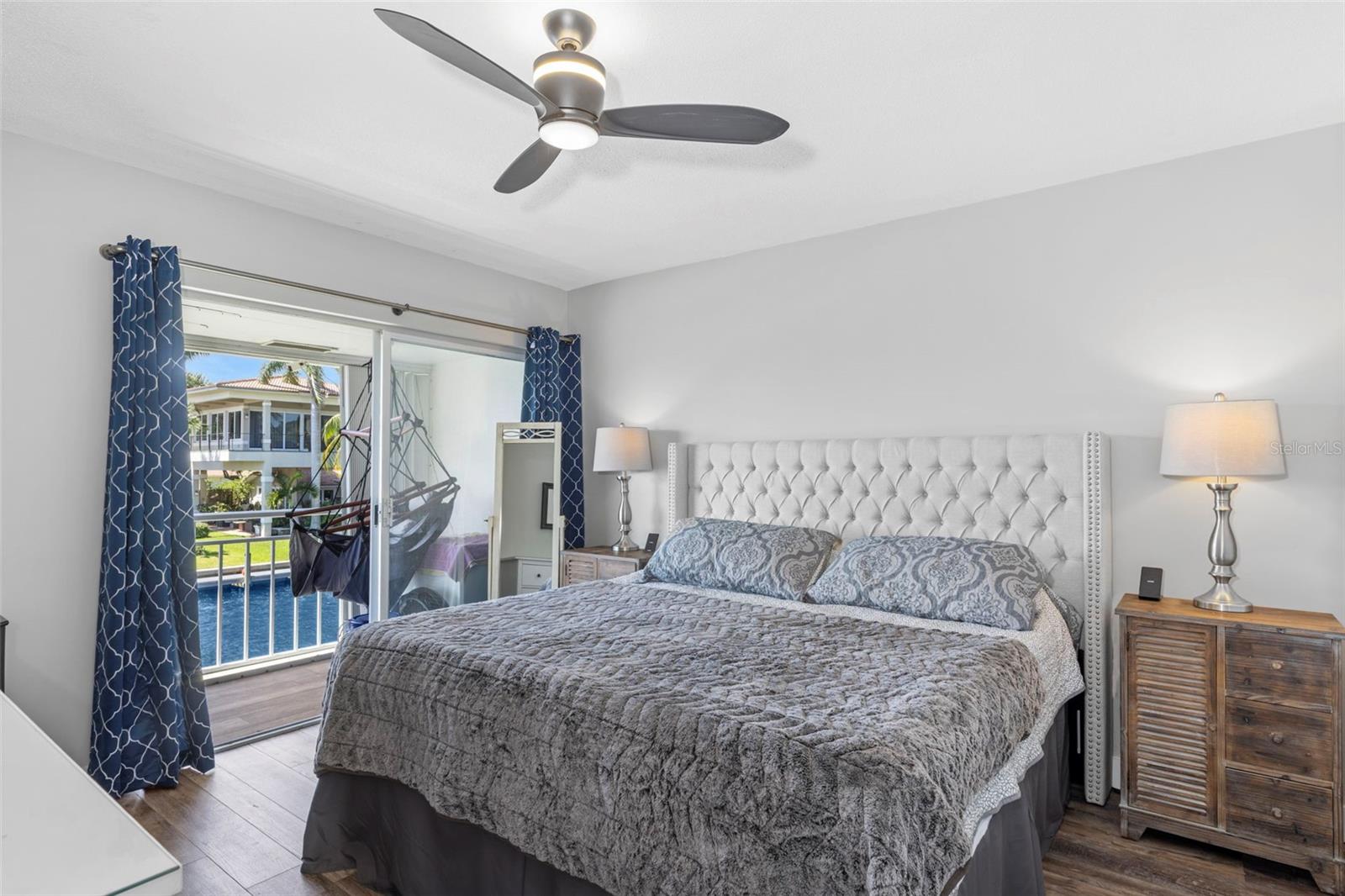 MARINA HARBOUR CONDO - Residential