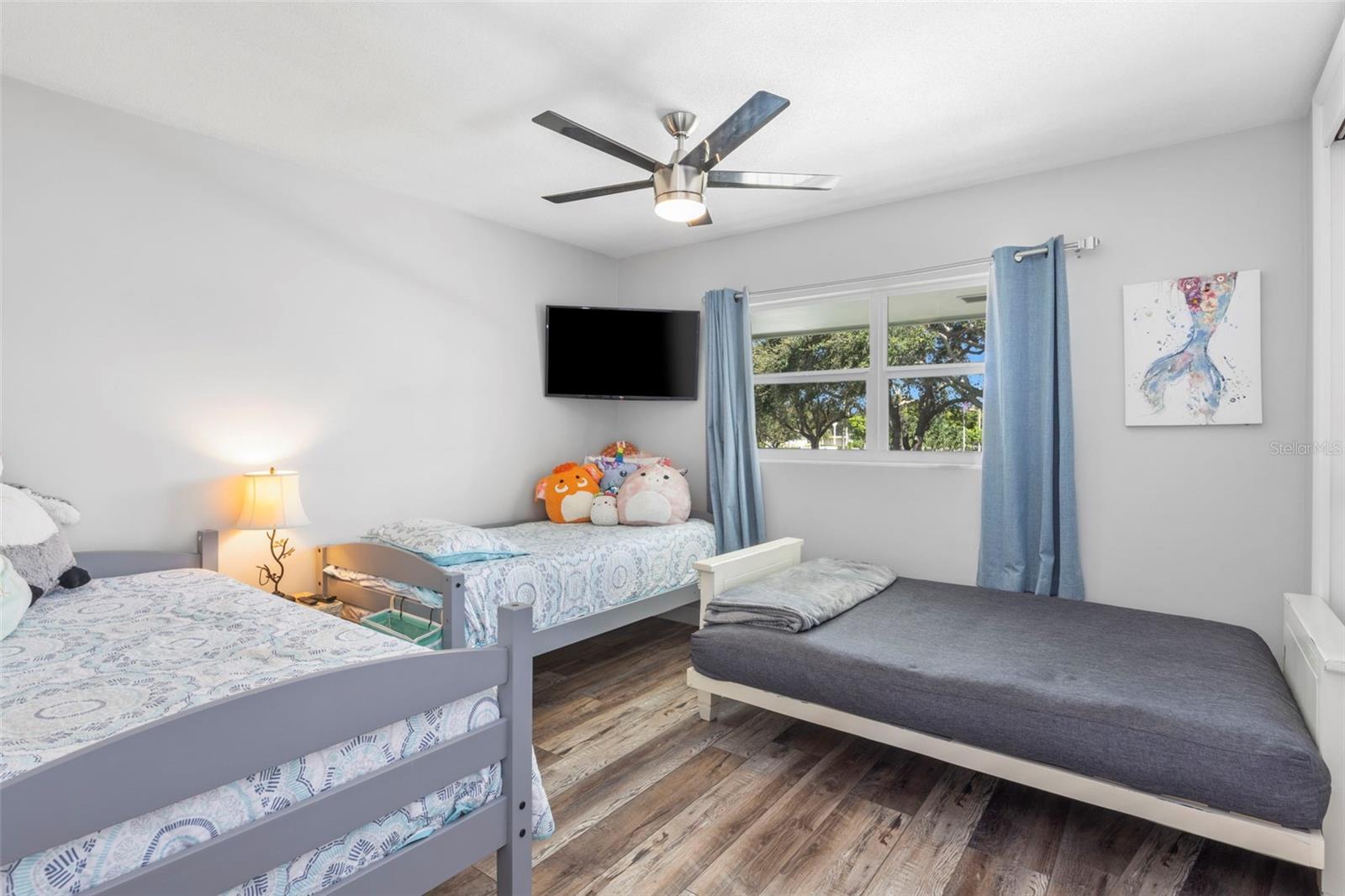 MARINA HARBOUR CONDO - Residential