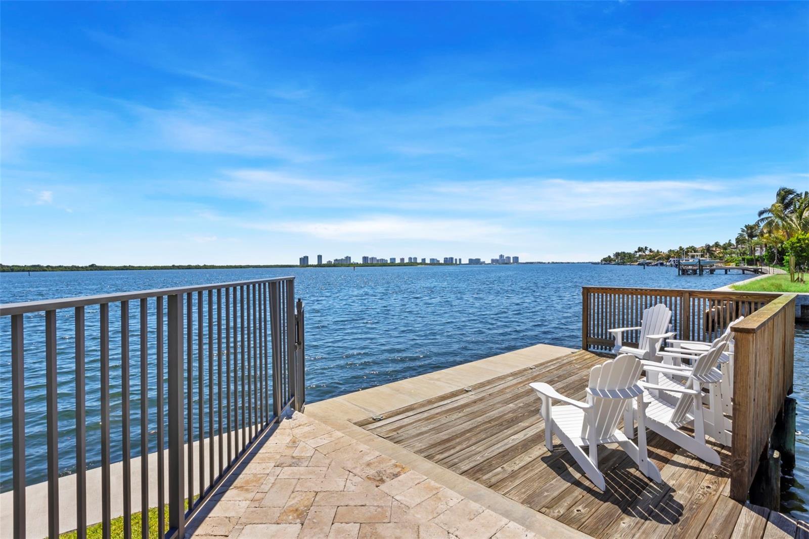 MARINA HARBOUR CONDO - Residential