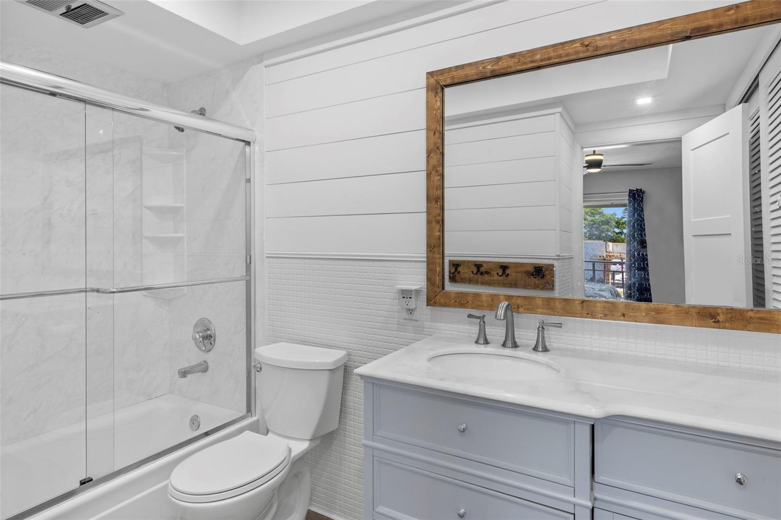 MARINA HARBOUR CONDO - Residential