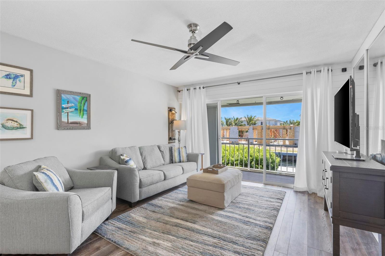 MARINA HARBOUR CONDO - Residential