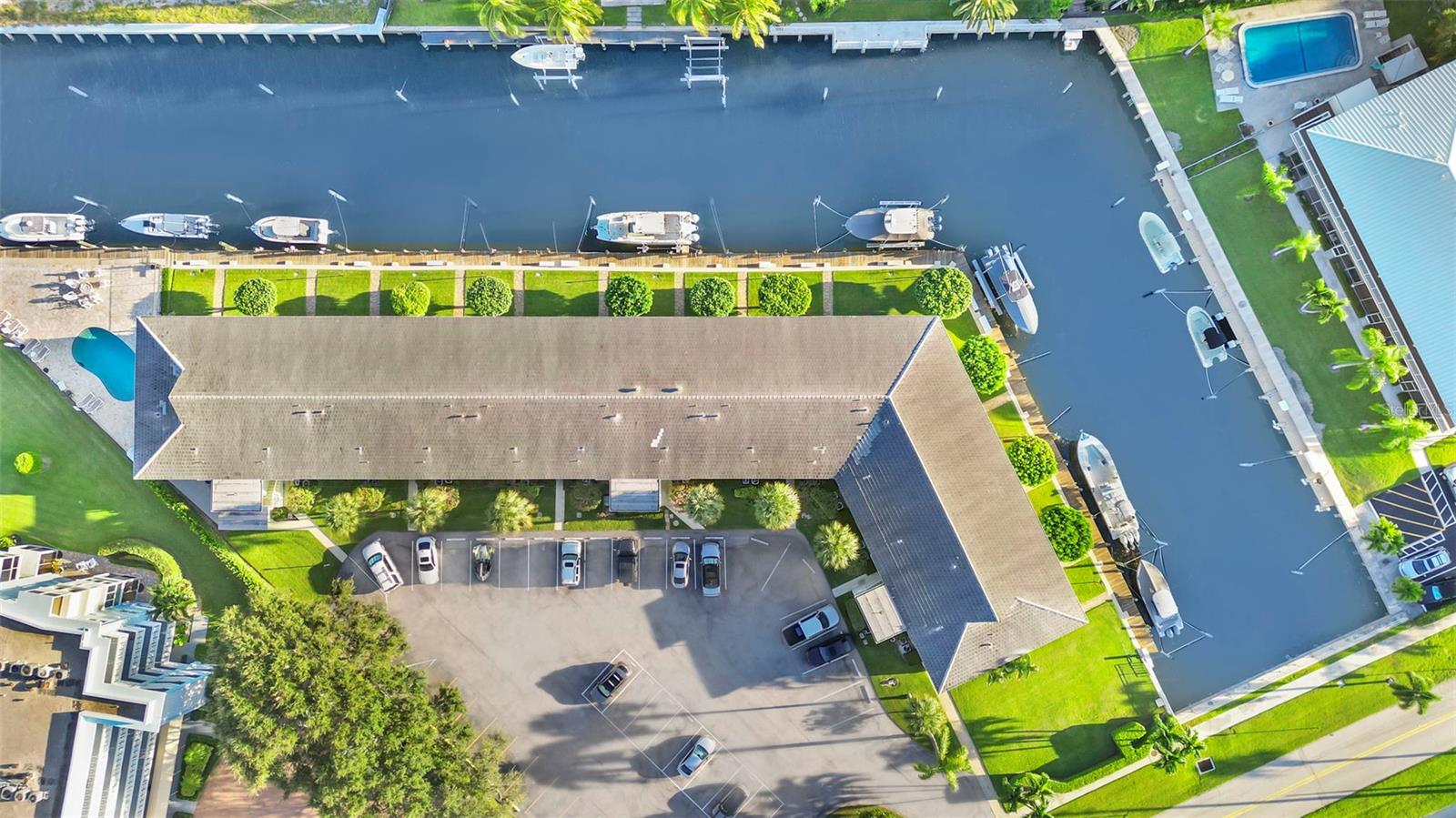 MARINA HARBOUR CONDO - Residential