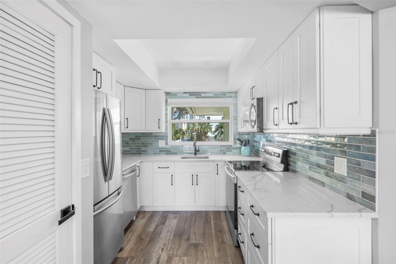 MARINA HARBOUR CONDO - Residential